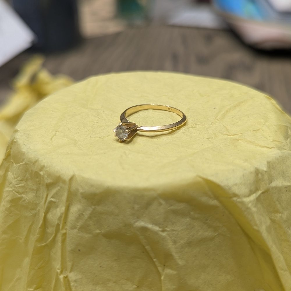 Elegant Gold Ring with Diamond Accent / Size 4 - Picture 2 of 7